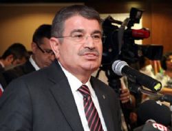 Şahin'den demokrasi vurgusu